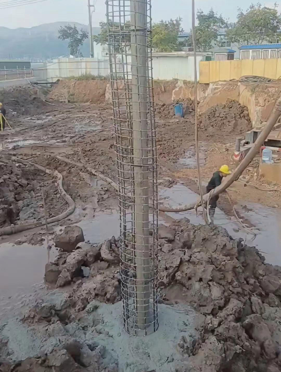 黄山长螺旋钻孔压灌桩